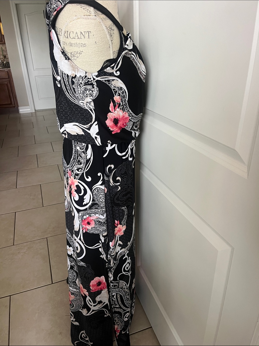 EUC White House Black Market black sleeveless maxi dress pink & white flowers S - Picture 4 of 7
